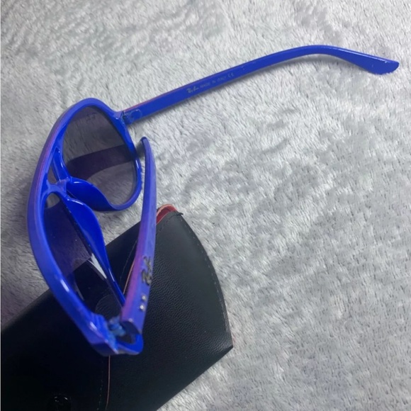 Ray-Ban Vibrant Blue Aviator Shades main image 4